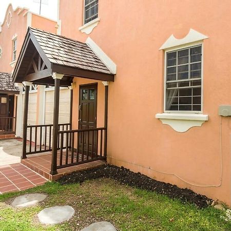 2-Story Townhome With Private Pool, Ideal For Group! Christ Church Exterior foto